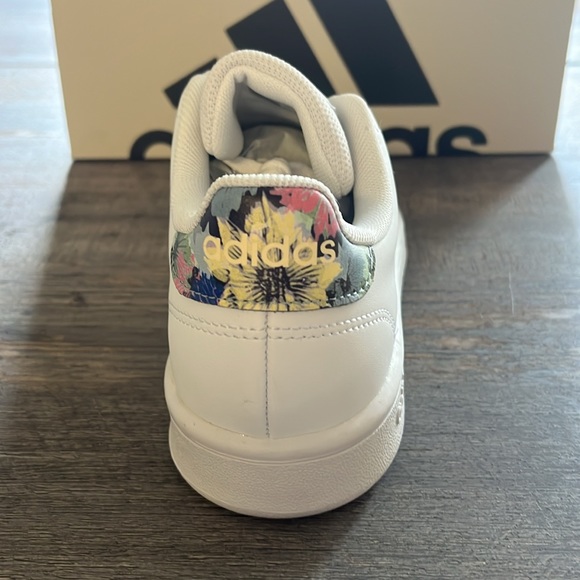 NWT ADIDAS ADVANTAGE BASE COURT LIFESTYLE WOMEN'S SHOES GW9289 - Picture 4 of 11